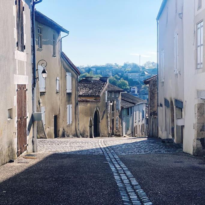 Le Prieure Du Vigeant Villa Le Vigeant Exteriör bild