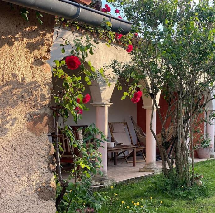 Le Prieure Du Vigeant Villa Le Vigeant Exteriör bild